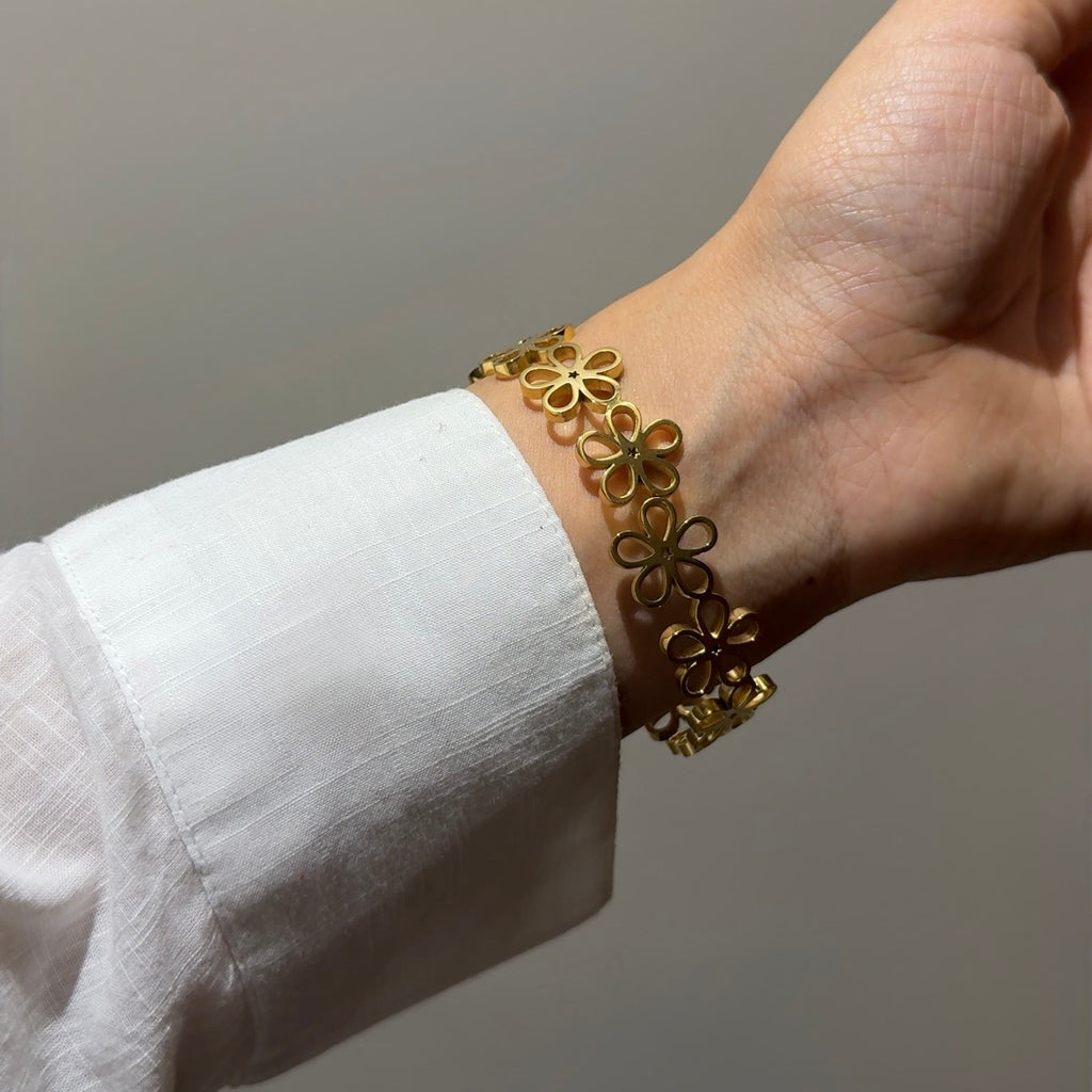 Flower luxe bangle