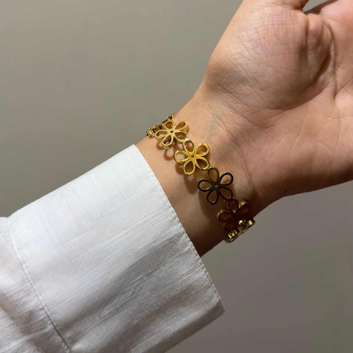 Flower luxe bangle (baby size)