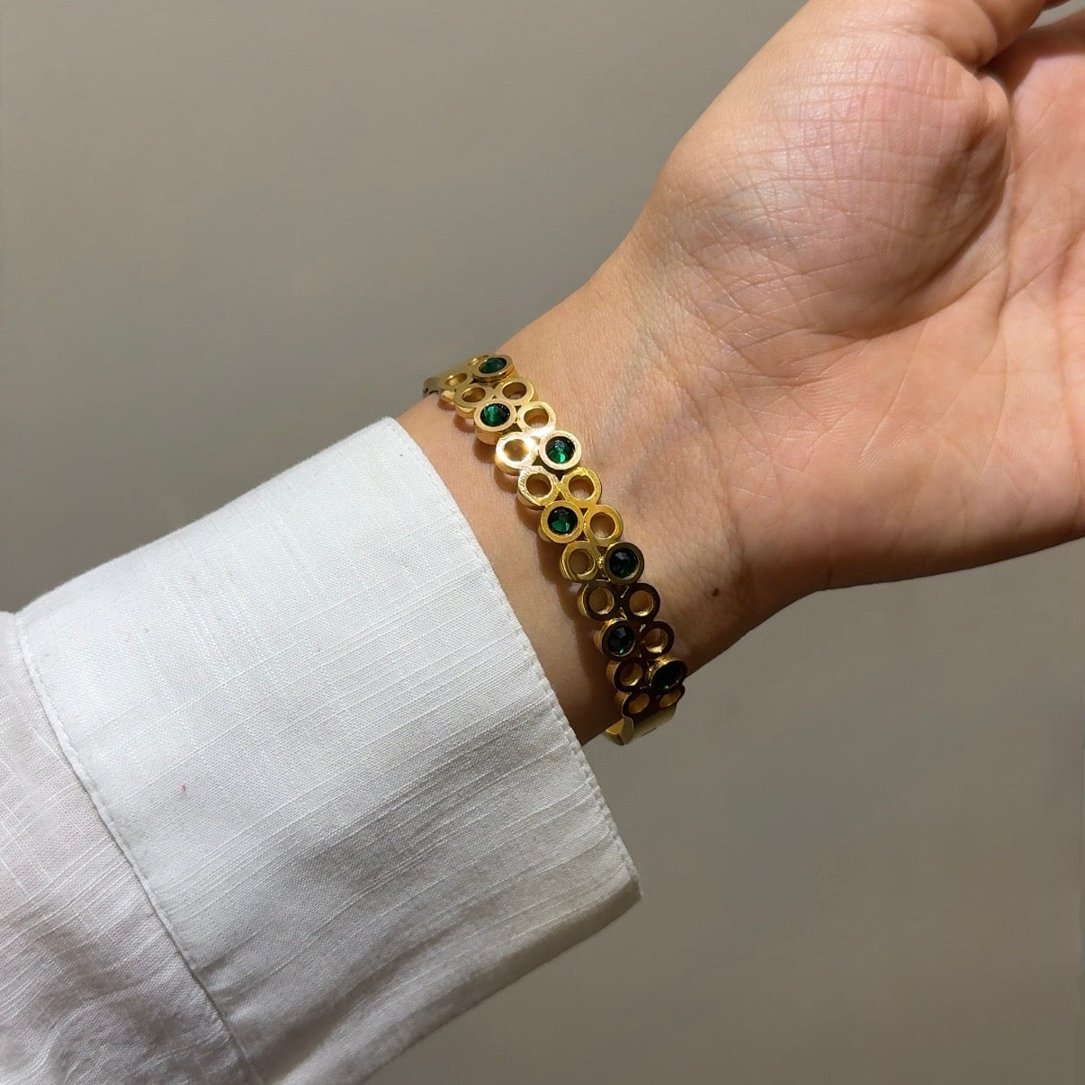 Emerald layer bangle