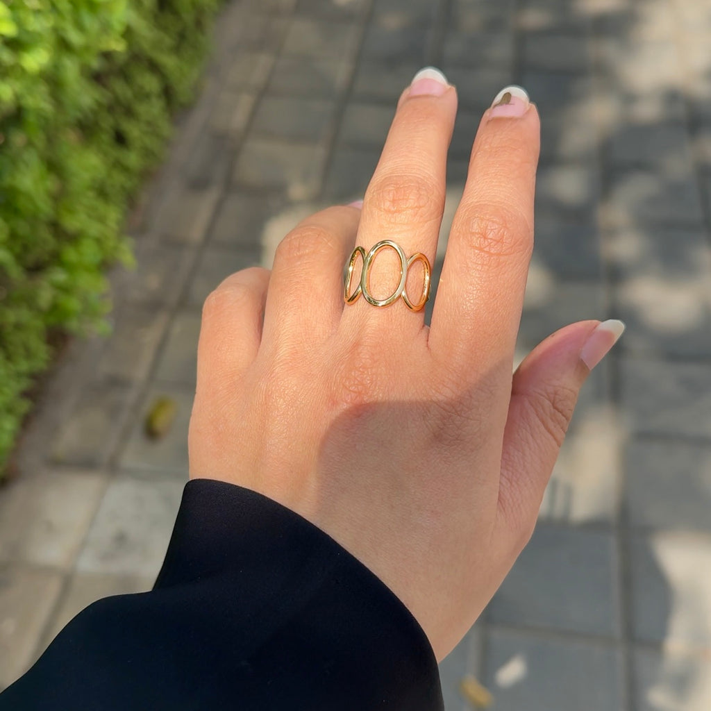 Trio Oval Ring