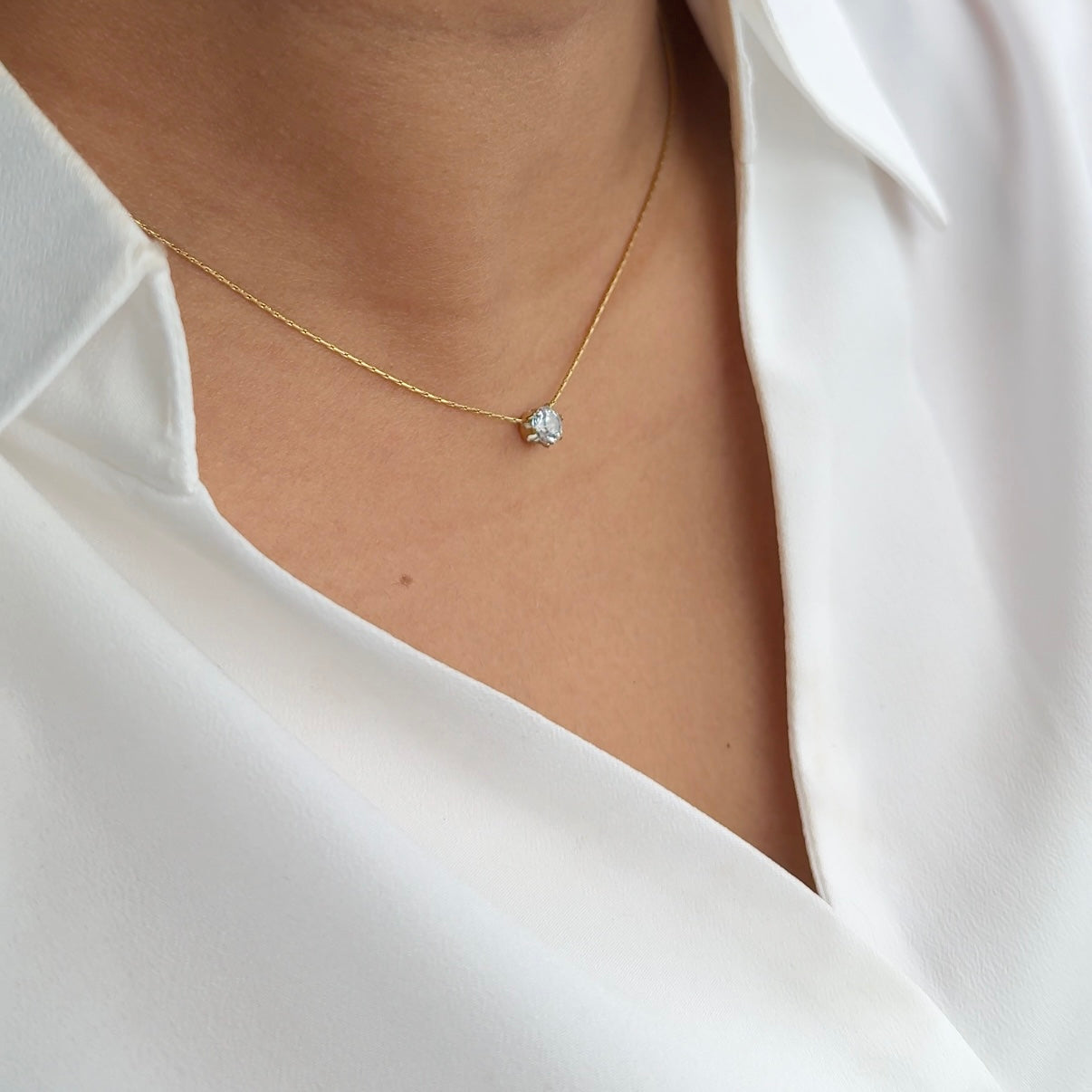 Minimal lumina drop necklace