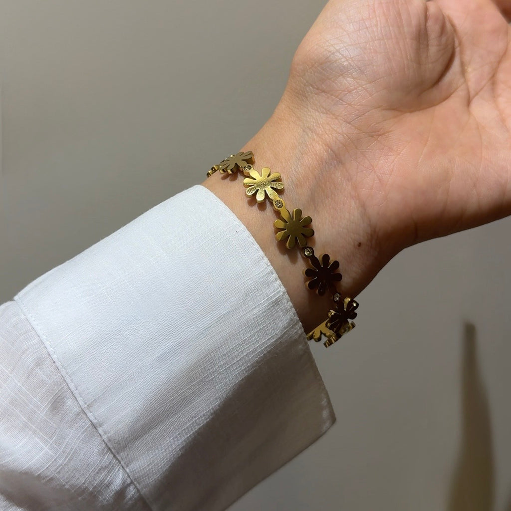 Daisy Luxe Bangle