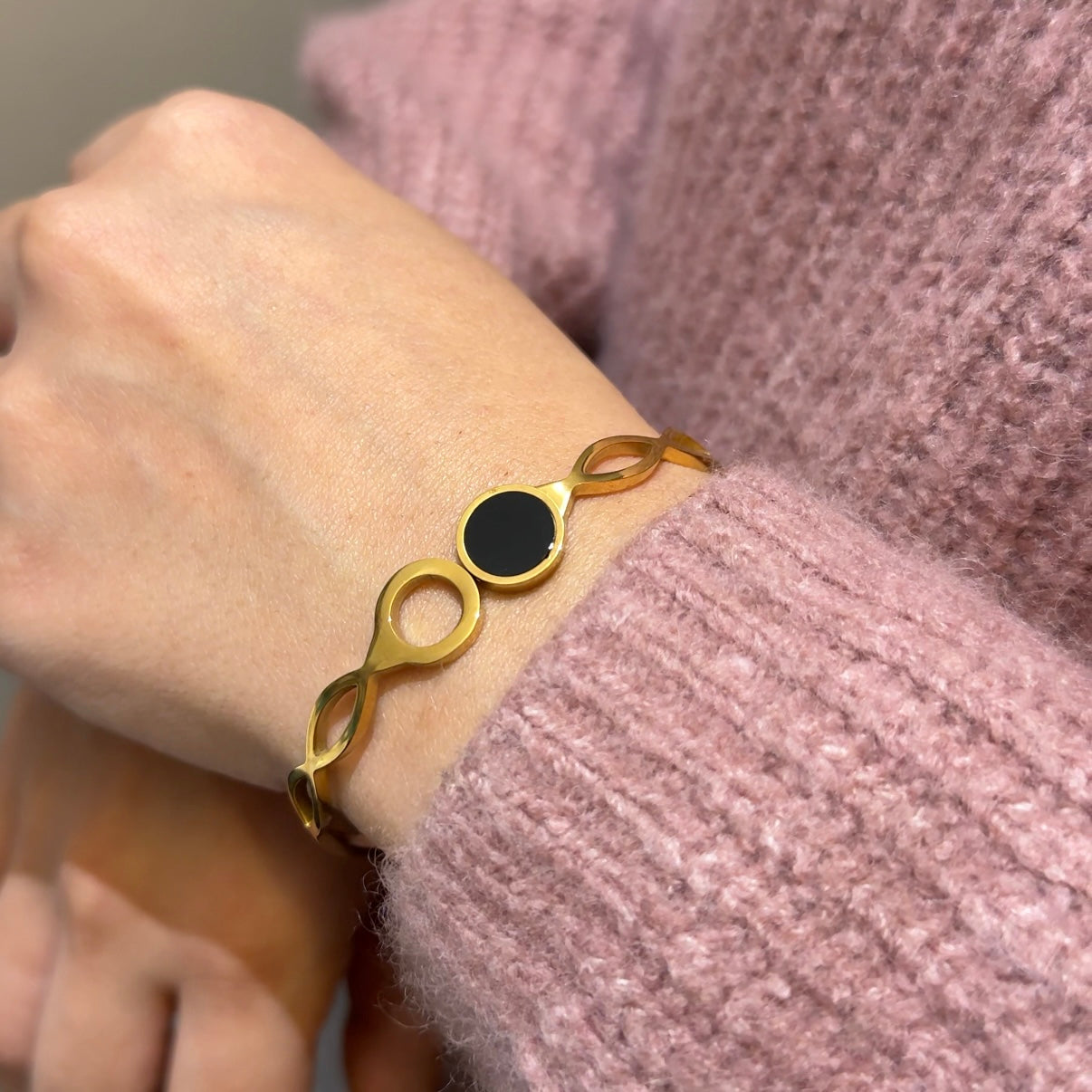 Midnight petal bangle