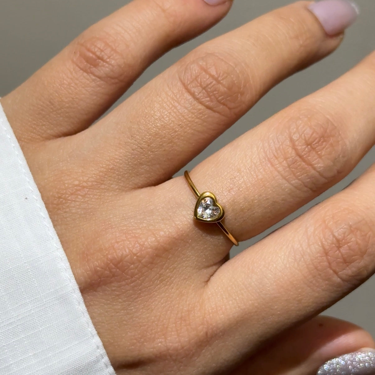 Mini heart ring