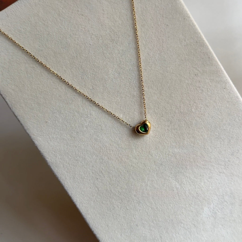 Emerald minimal heart necklace