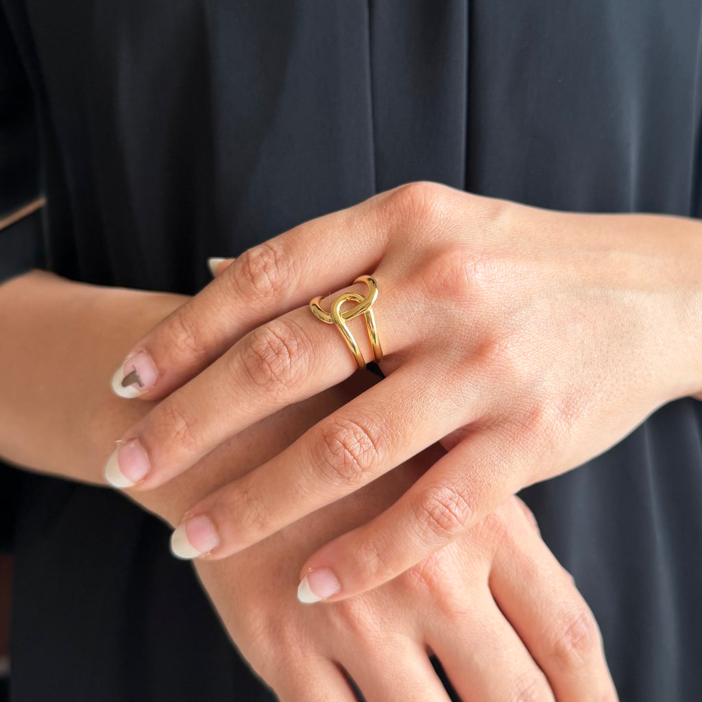 Eterna Knot Ring