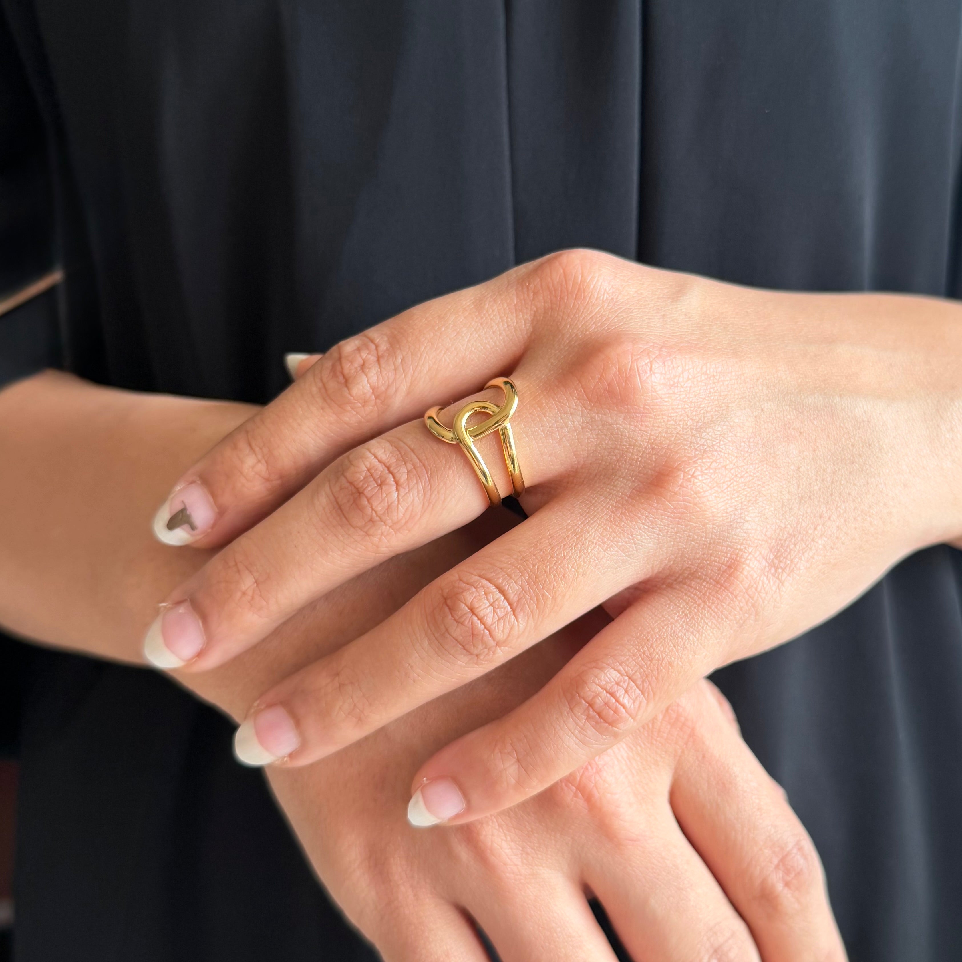 Eterna Knot Ring