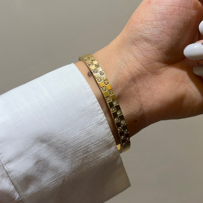 Double layer stack bangle