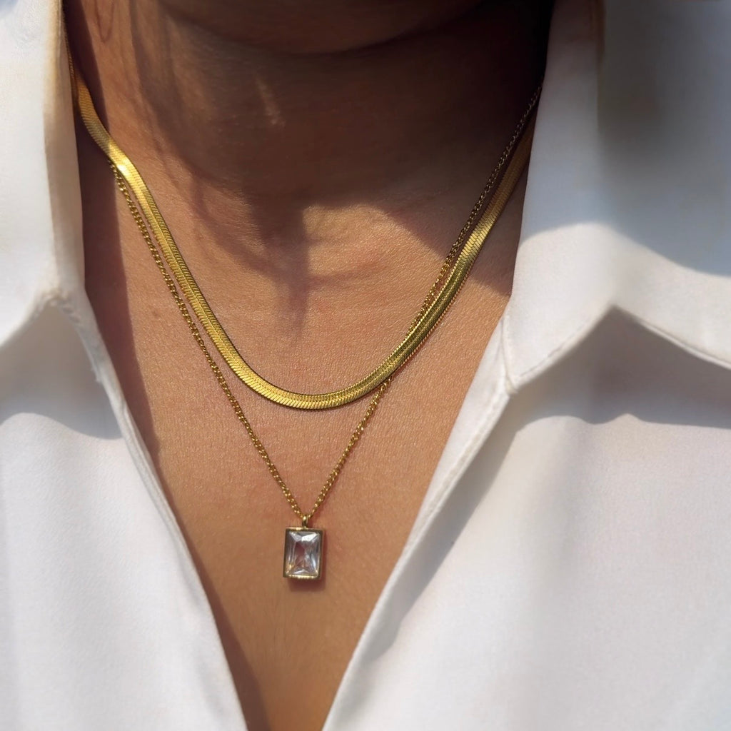 Luxe Line Necklace