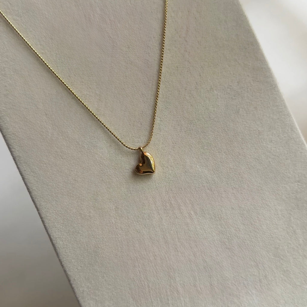 Lune heart necklace