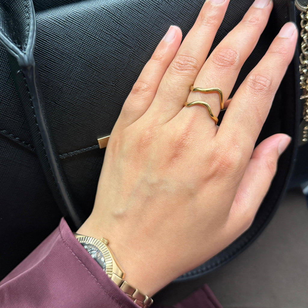 Curve Ring