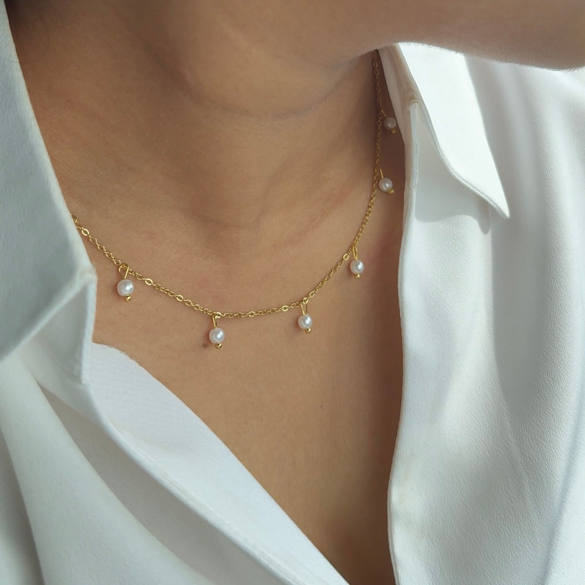 Pearl drop necklace