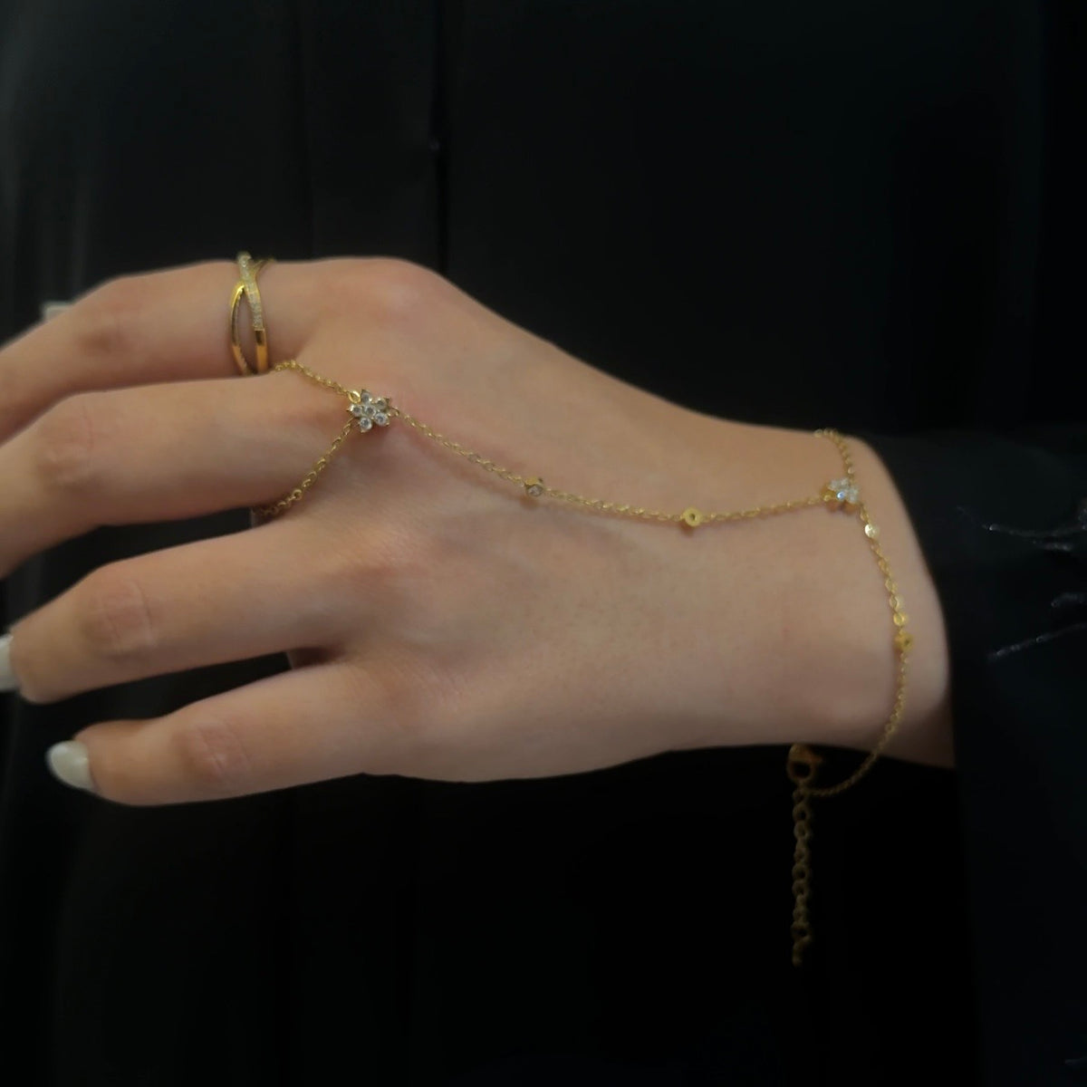Dainty star handchain