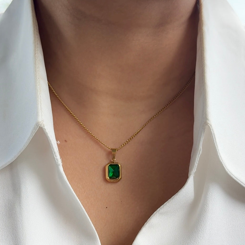 Green stone necklace