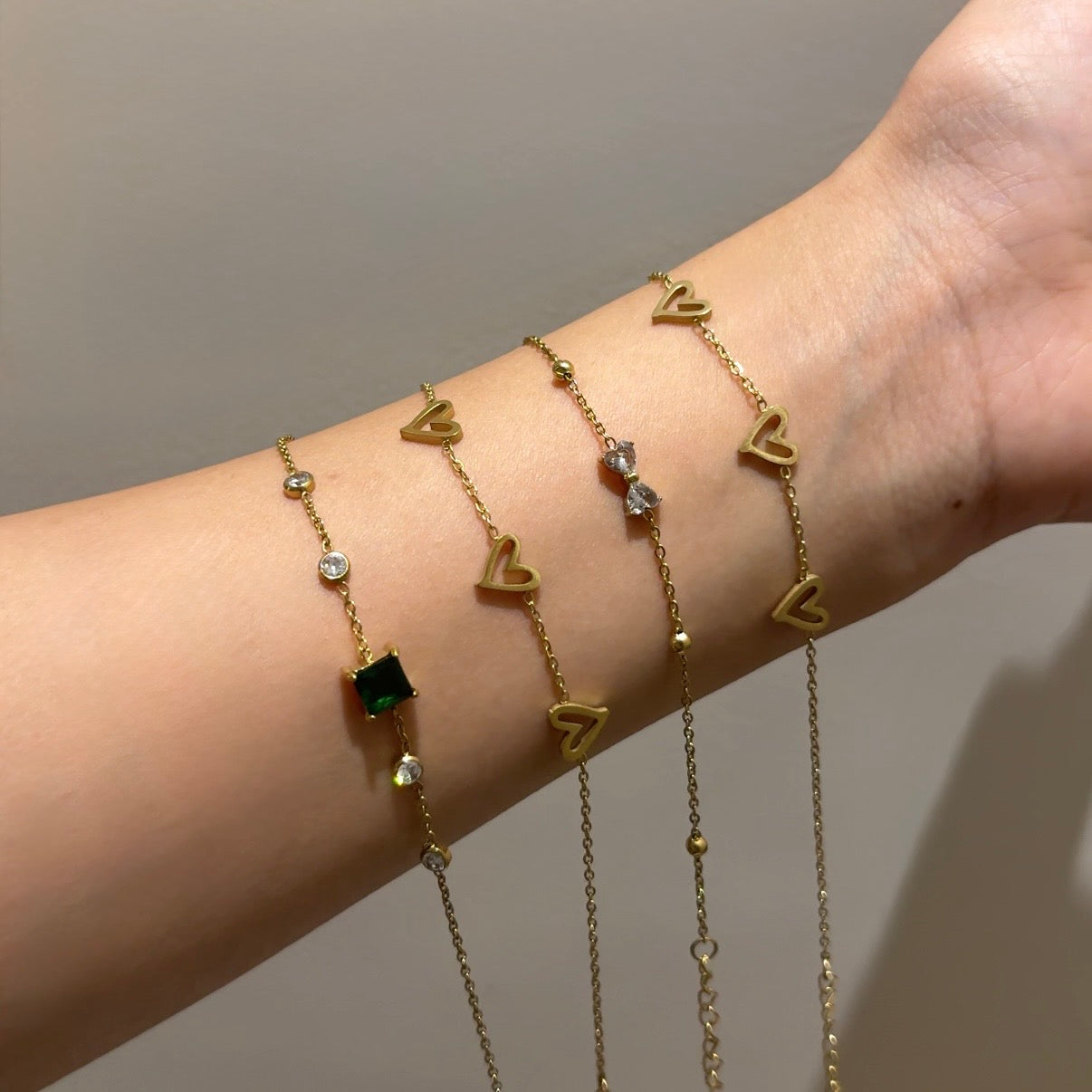 Mini bow bracelet