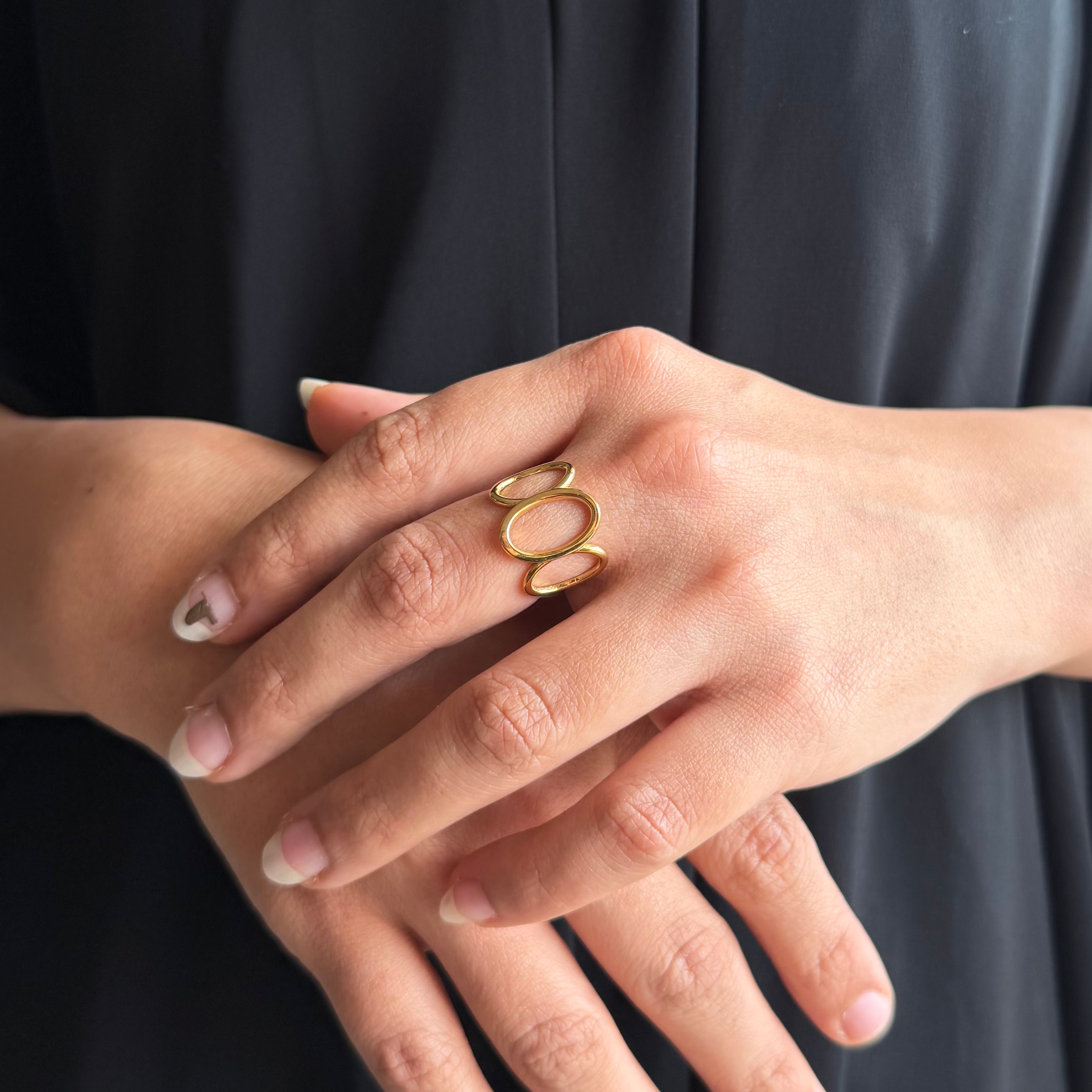 Trio Oval Ring