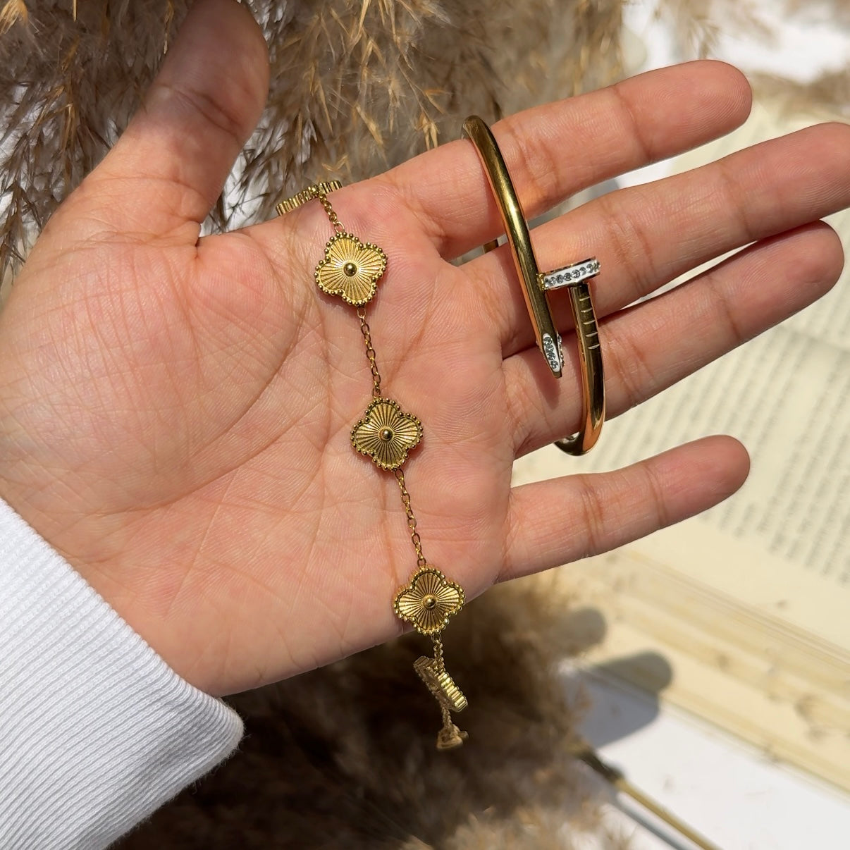 Golden clover bracelet