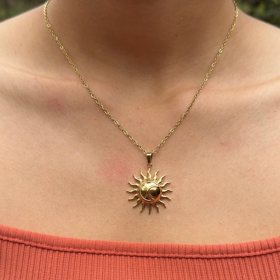 Soluna Pendant Necklace