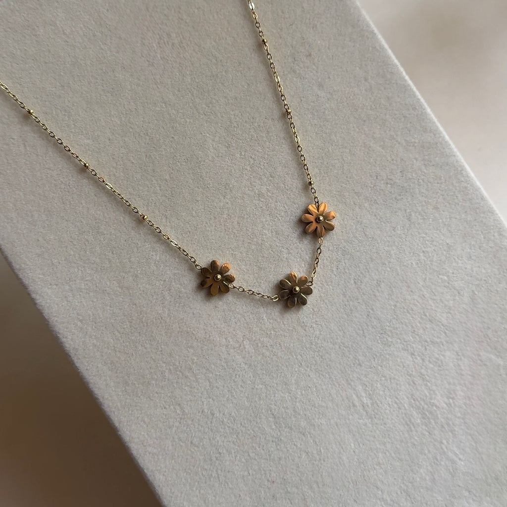Little Bloom Necklace