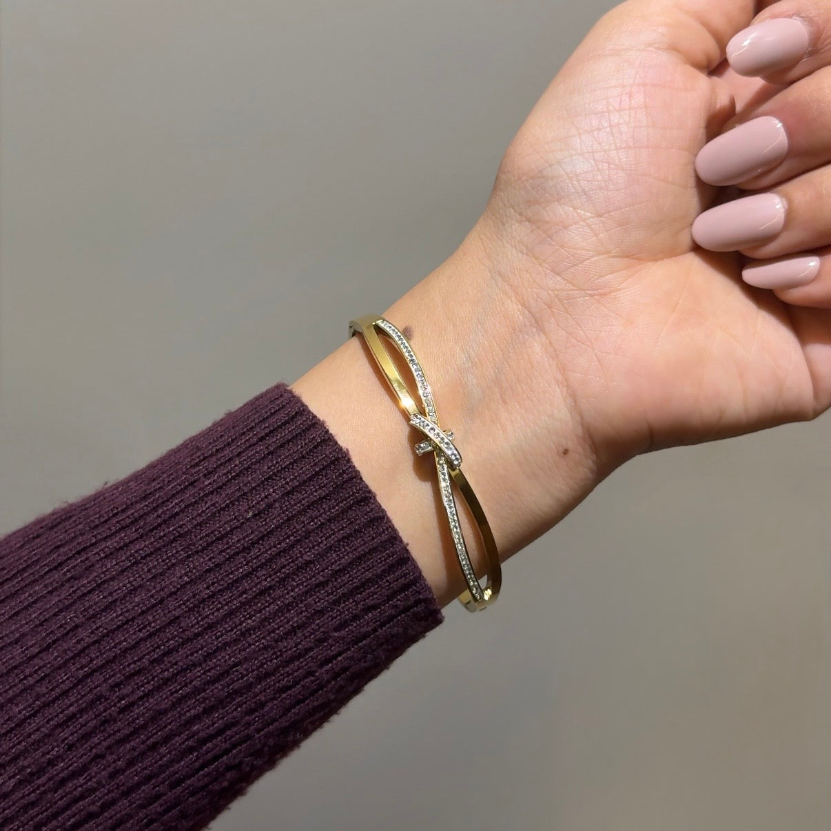Elara knot bangle