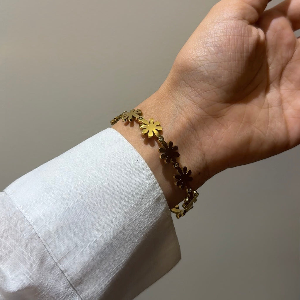 Daisy Luxe Bangle