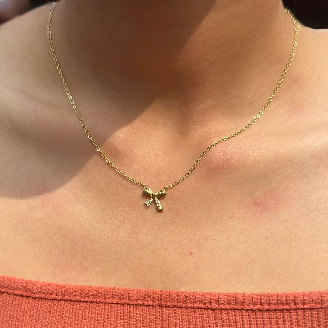 Dainty stoned bow necklace