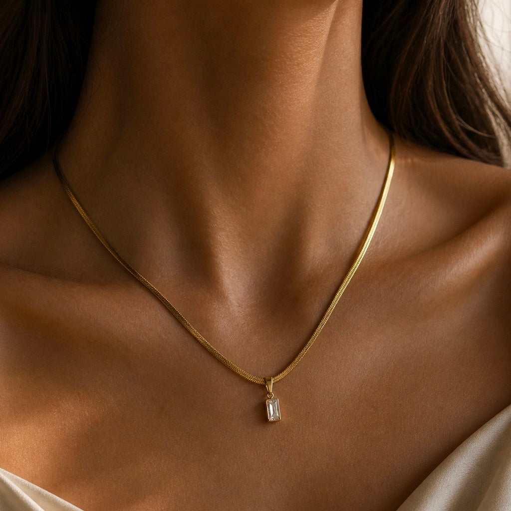 Noire Drop Necklace